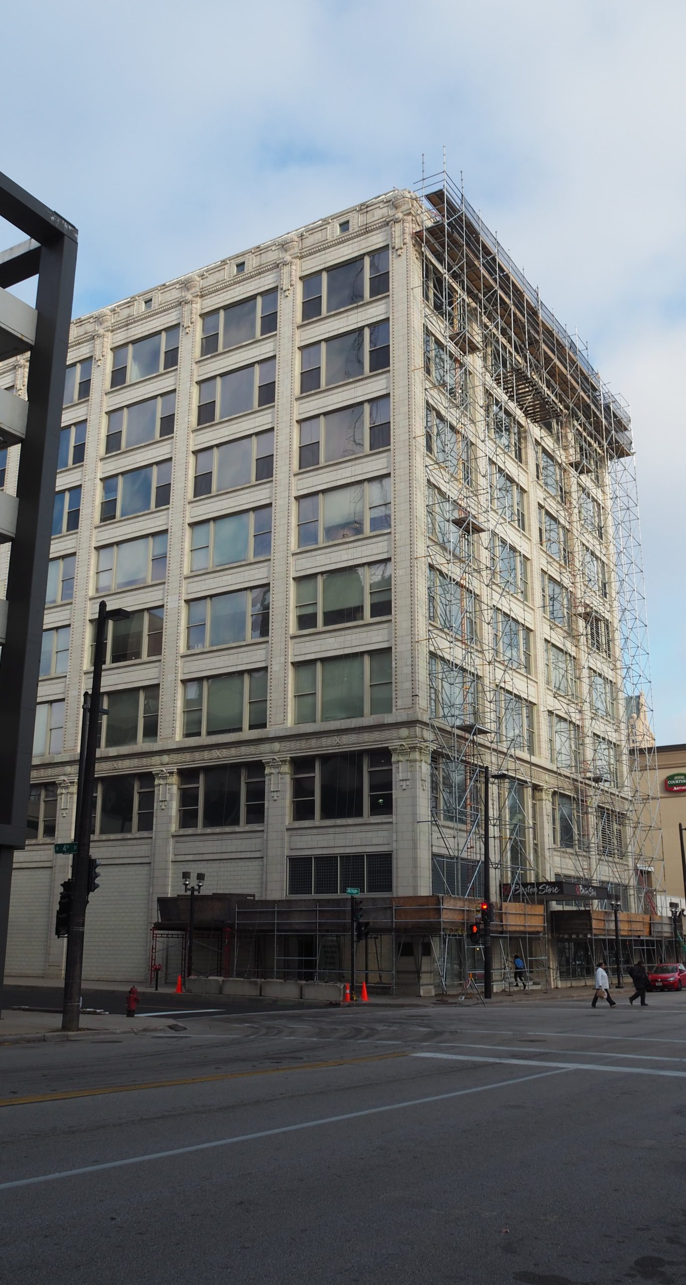 Boston Store Facade 855-min